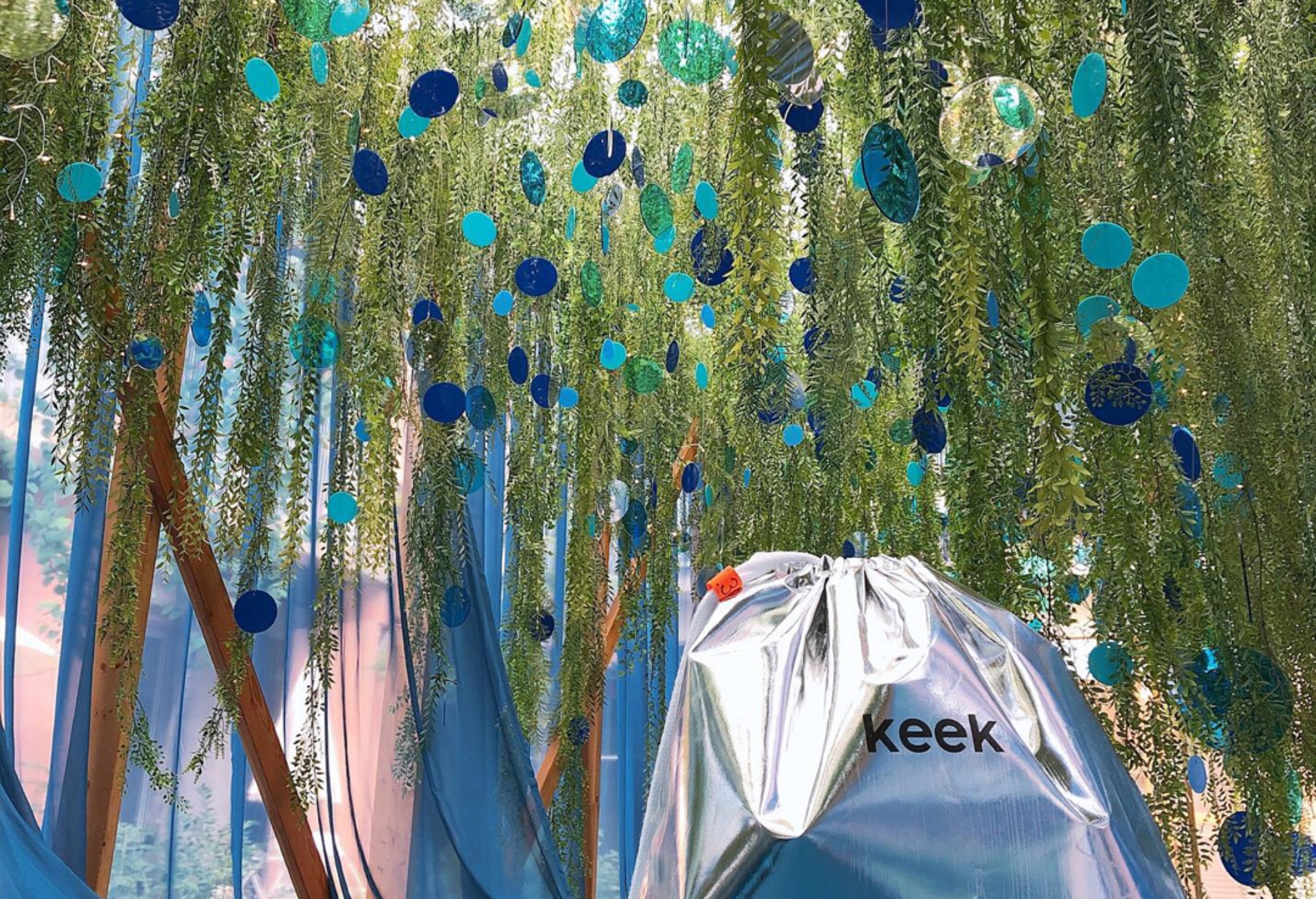keek Guerilla Event : keek it! (2019.06~07) 스트릿패션 유니섹스브랜드 커플시밀러룩 남자쇼핑몰 여성의류쇼핑몰 후드티 힙색