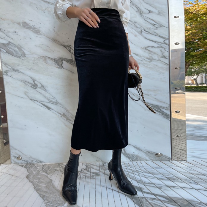 Dabagirl Straight-Cut Velvet Skirt