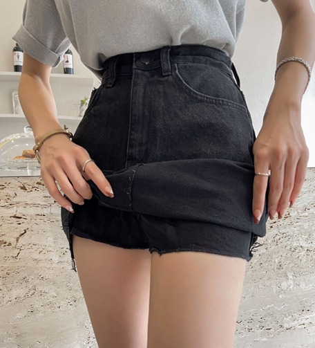 Dabagirl Raw Hem Denim Mini Skirt