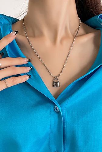 Dabagirl Lock Pendant Chain Strap Necklace
