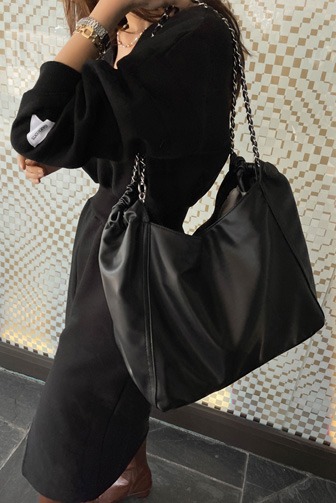 Dabagirl Chain Strapped Faux Leather Shoulder Bag