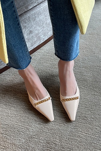 Dabagirl Chain Strap Pointed Toe Mules