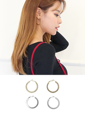 Dabagirl Textured Brass Hoop Earrings