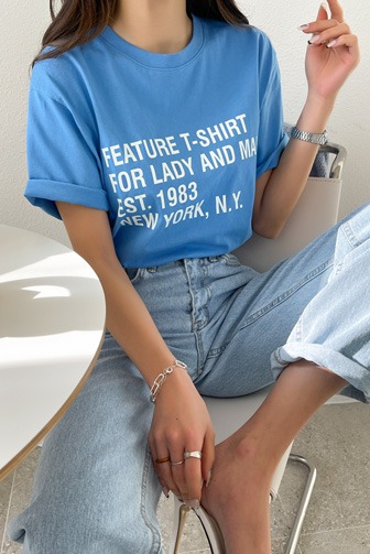큐핀레터링탑_D1TA 상의 탑 티셔츠 30대여성쇼핑몰 20대여자쇼핑몰 키작은여자쇼핑몰 여성의류쇼핑몰 데일리룩 데이트룩 여친룩 반팔 라운드 걸리쉬 캐주얼 차콜티셔츠 아이보리티셔츠 블루티셔츠