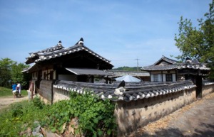 Traditional Hanok House in Andong, North Gyeongsang Province - Jeong Jae Jong-taek [KK_102170]