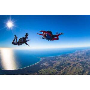 Australia&#039;s Byron Bay Tandem Skydiving [GG_t65486]