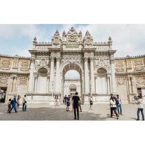 Turkey Istanbul: Dolmabahce Palace Entrance Ticket and Guided Tour [GG_t280452]