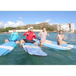 미국 하와이 오아후 와이키키 출발: 2시간 초급 그룹 서핑 강습