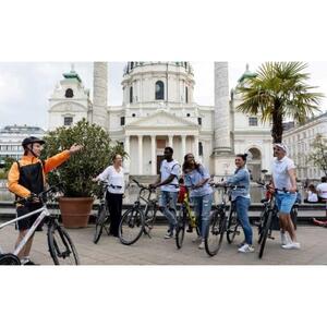 Vienna, Austria: Guided Danube Cycle Path Sightseeing Bike Tour [GG_t412858]
