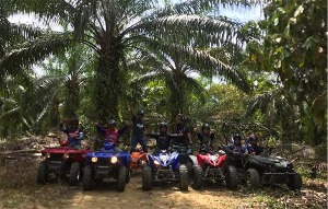 马来西亚柔佛 RAF Point 的 ATV 趣味骑行体验[KK_115721]