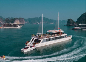 Vietnam Catamaran Yacht Cruise Tour Ha Long Bay, Lan Ha Bay (Hanoi Departure or Harong Tuan Chow International Dock Pickup) [KK_146567]
