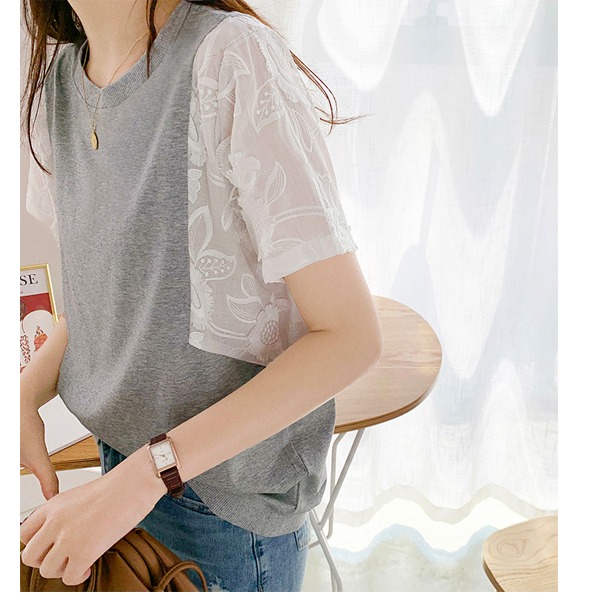 [TO-d645]플링 탑  (TIME SALE 30%)  ♥ 주문폭주  티셔츠 하나도 예쁘게 입어요.플라워 소매가 여성스러움을 한껏UP!