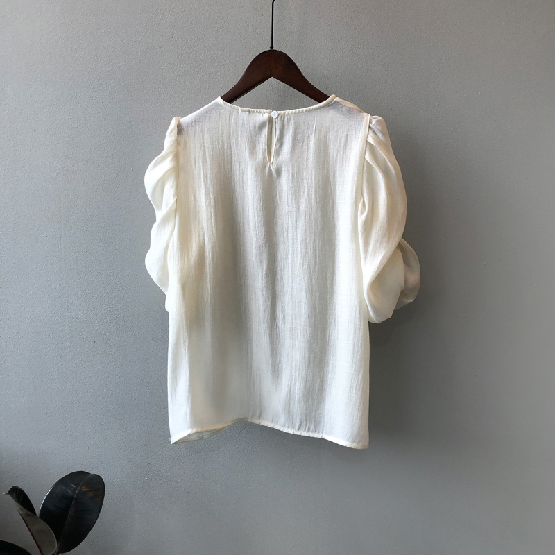 blouse model image-S1L34