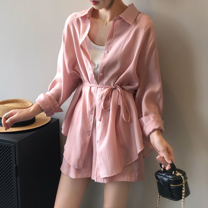 blouse model image-S1L9