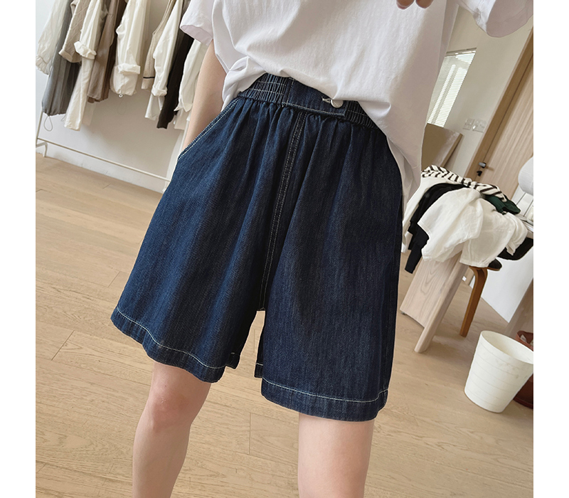 mini skirt detail image-S1L13