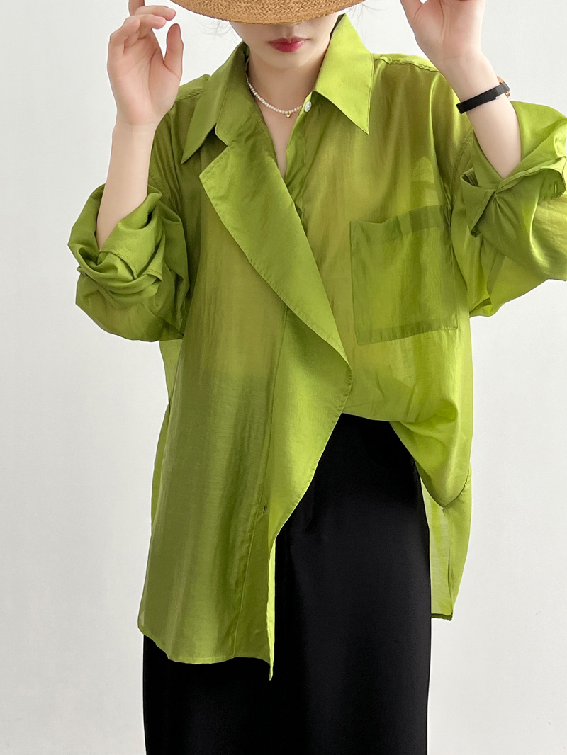 blouse model image-S1L32