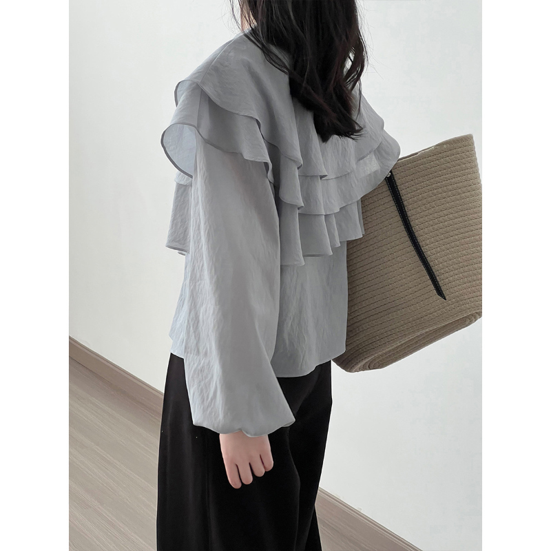blouse model image-S1L5