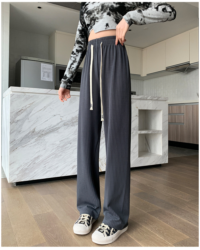 suspenders skirt/pants model image-S1L19