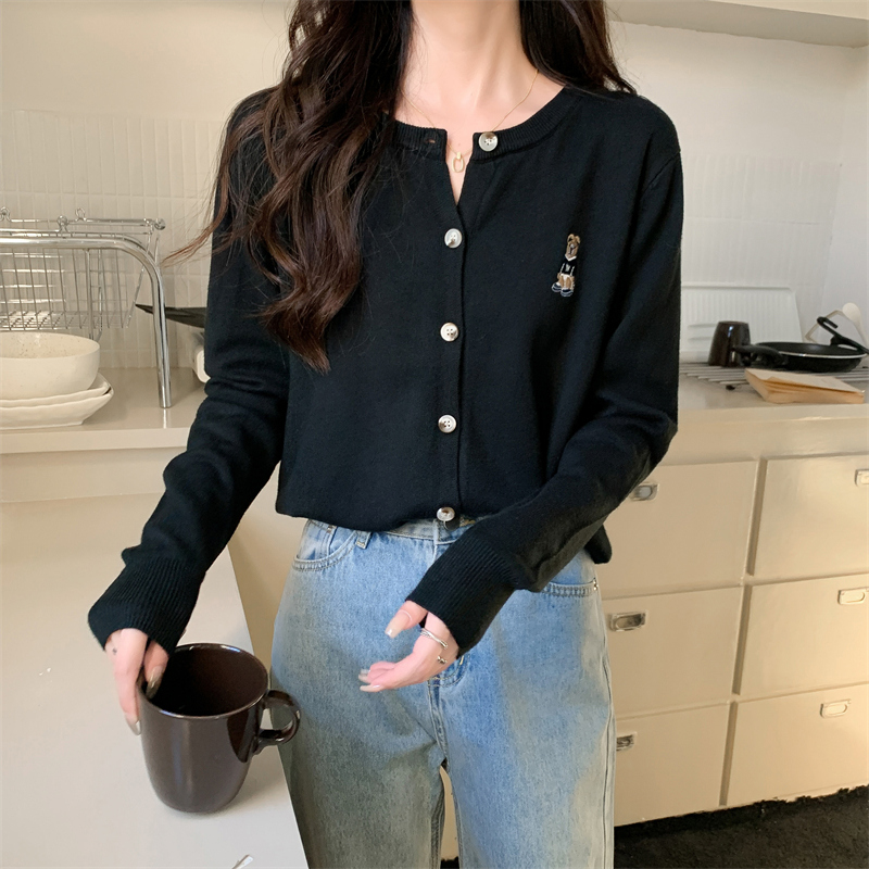 cardigan model image-S1L33