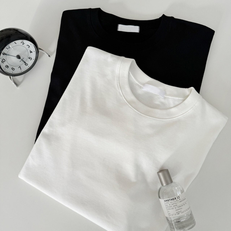 long sleeved tee product image-S1L11