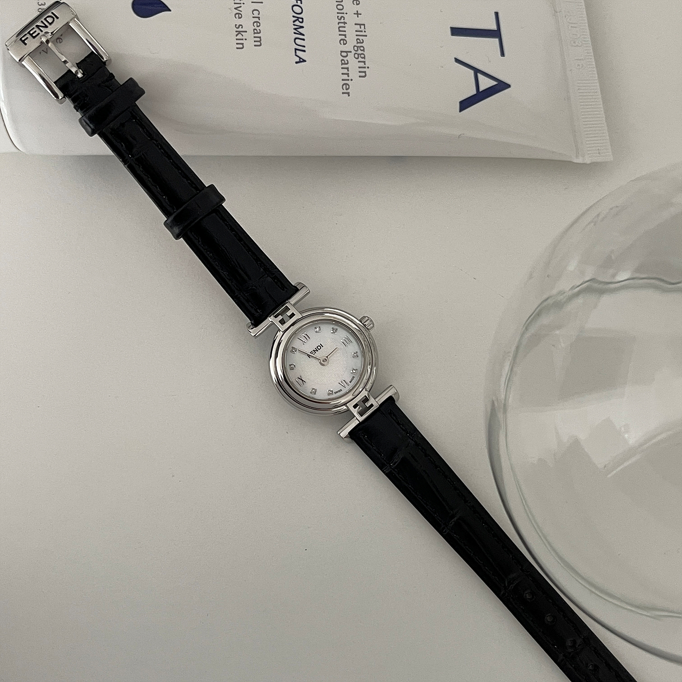 FENDI pearlshell &amp; 8p diamond dial watch