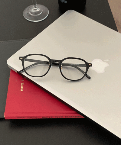 daily horn-rimmed glasses : [PRODUCT_SUMMARY_DESC]