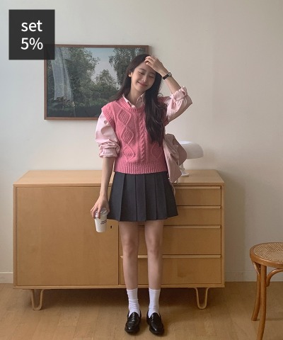 Anne Twist Knit Vest (40% Wool) + Melia Pleated Mini Skirt Women&#039;s Clothing Shopping Mall DALTT