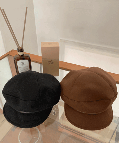 a Bake Madoros hat : [PRODUCT_SUMMARY_DESC]