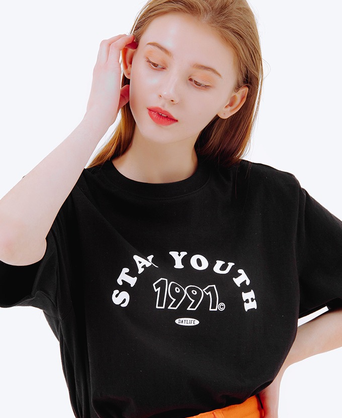 DAYLIFE STAY YOUTH HALF T- SHIRTS (BLACK)Tシャツ