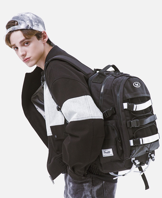 DAYLIFE SIGNAL BACKPACK(BLACK/WHITE)リュックサック