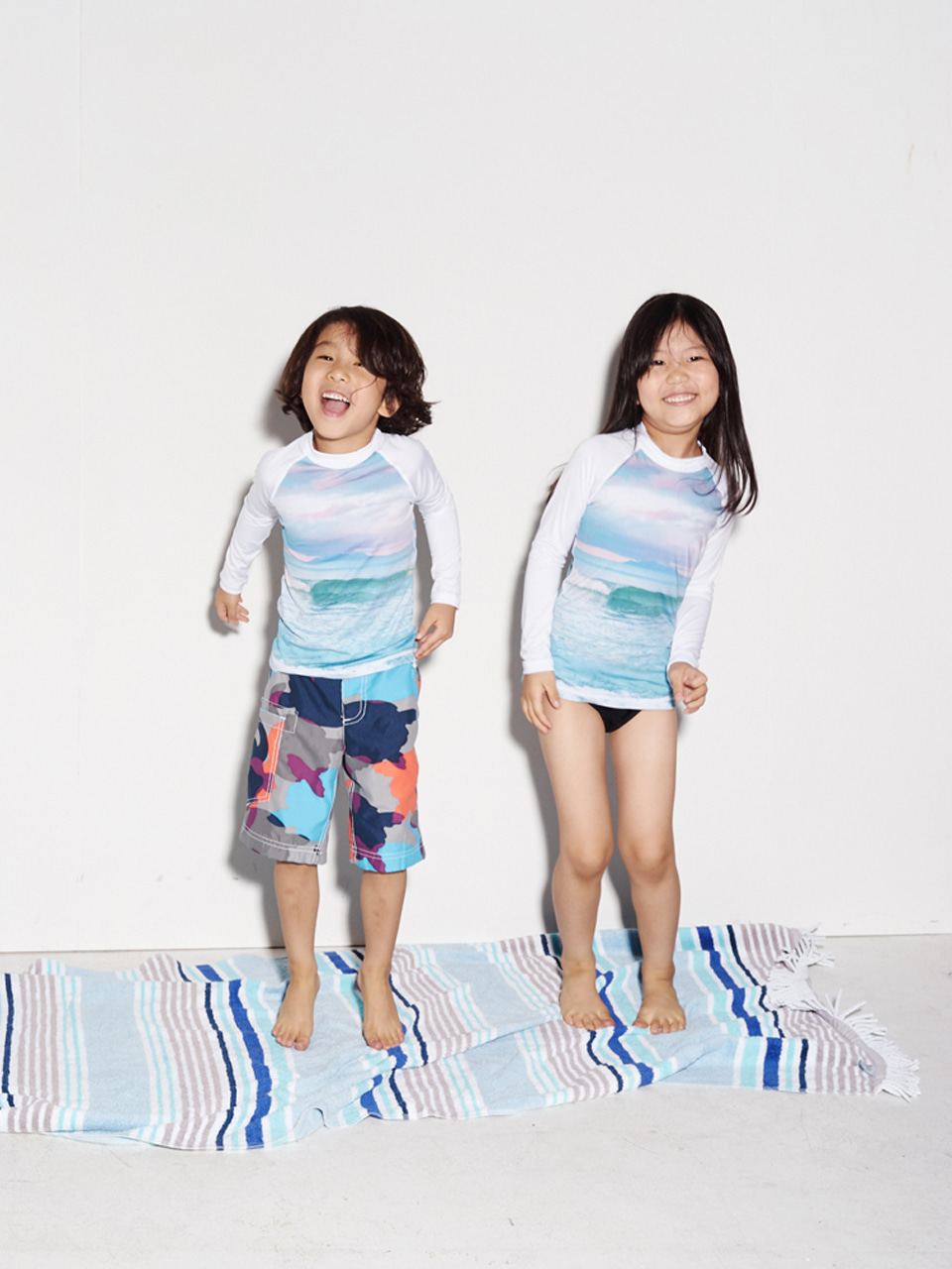 KIDS_OCEAN WAVES RASHGUARDswimwear,수영복,비키니,데이즈데이즈,dazedayz,디자이너수영복,스윔웨어