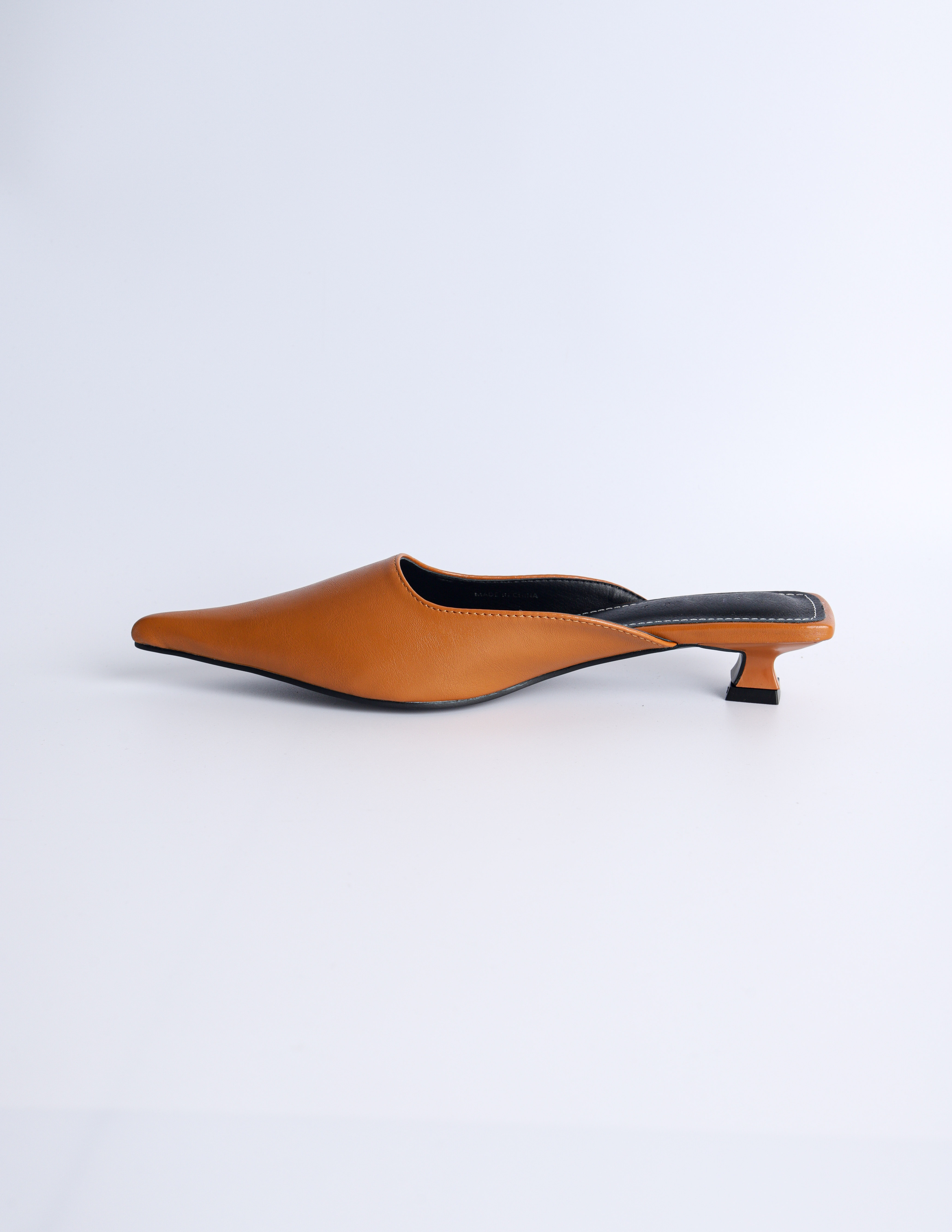Pointed Toe Solid Color Mules