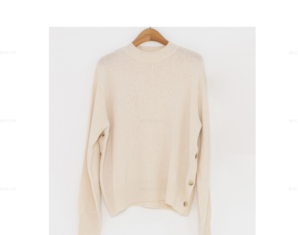 long sleeved tee cream color image-S1L58