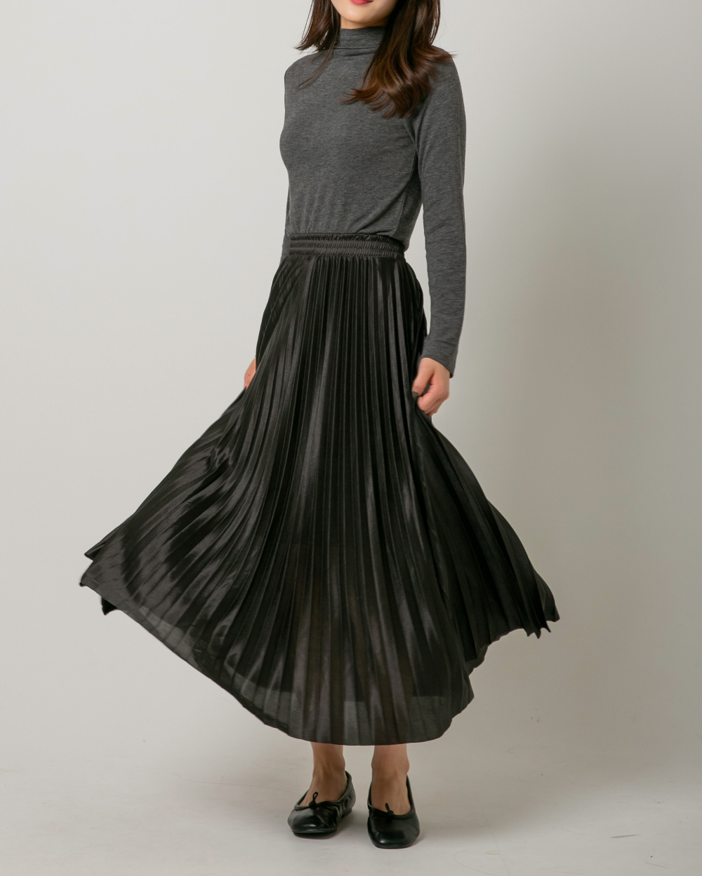 long skirt model image-S1L29