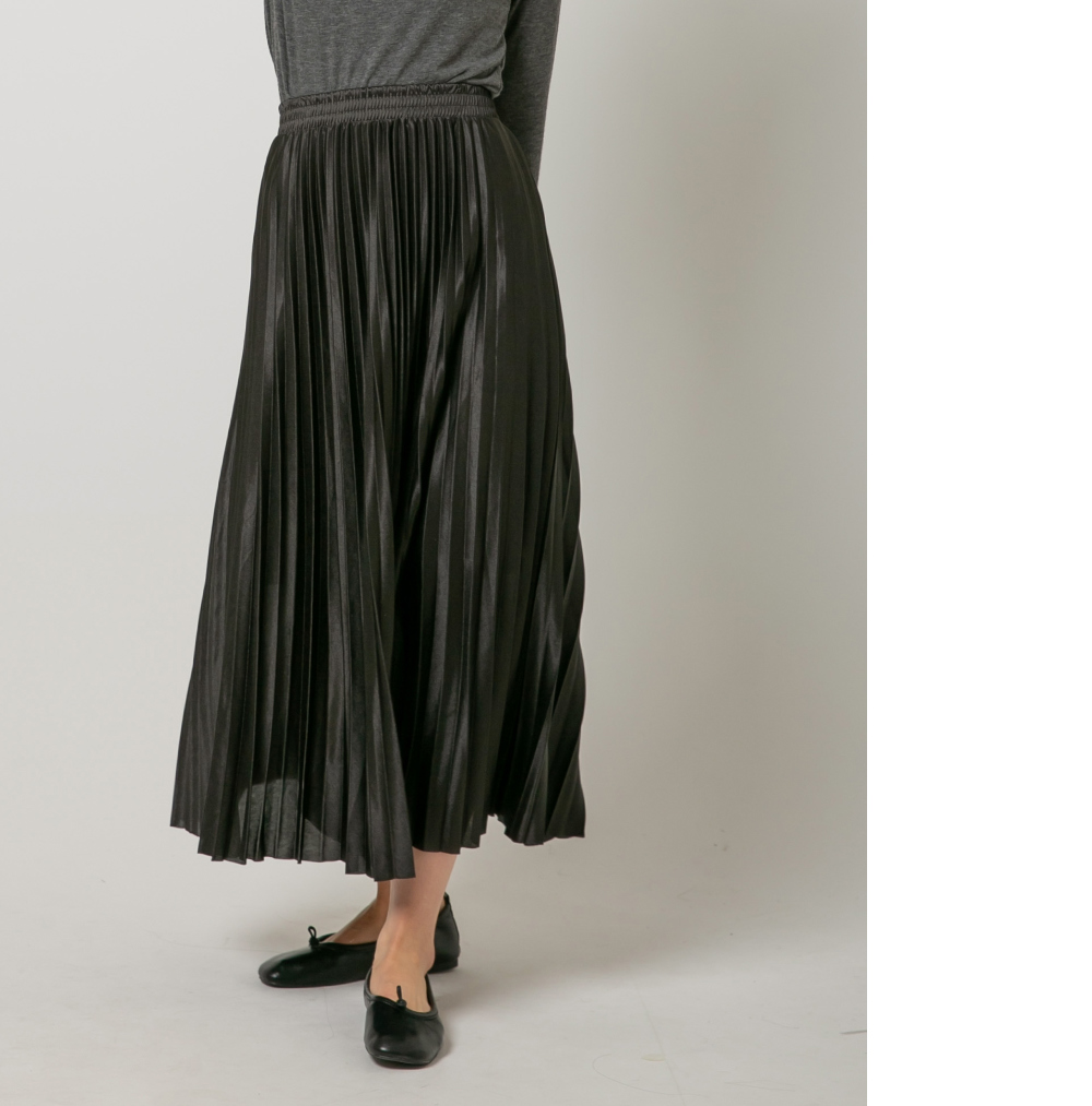 long skirt model image-S1L70