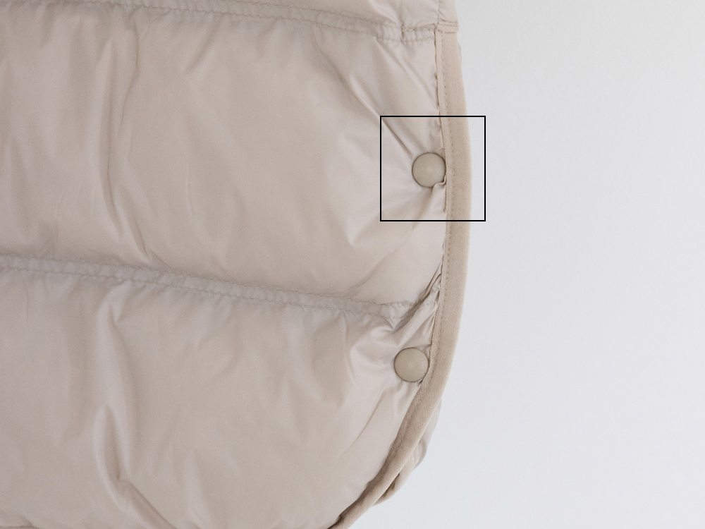 Down jacket detail image-S2L10
