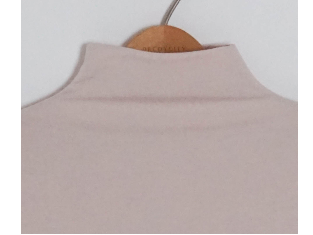 long sleeved tee detail image-S1L42