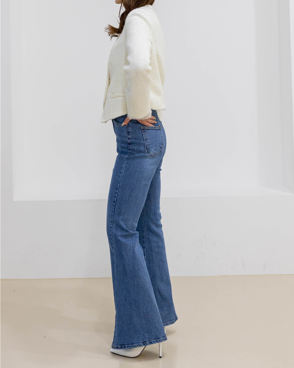 suspenders skirt/pants model image-S1L52
