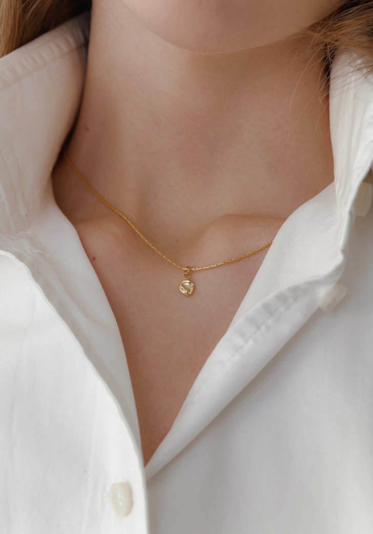 The Petit Moon Necklace - Gold