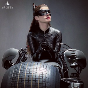 [QueenSTUDIOS] 퀸스튜디오 [DC] 배트맨 다크나이트 : 캣우먼(앤 해서웨이) &amp; 배트포드(Cat Woman &amp; Bat Pod) 1/3 스태츄