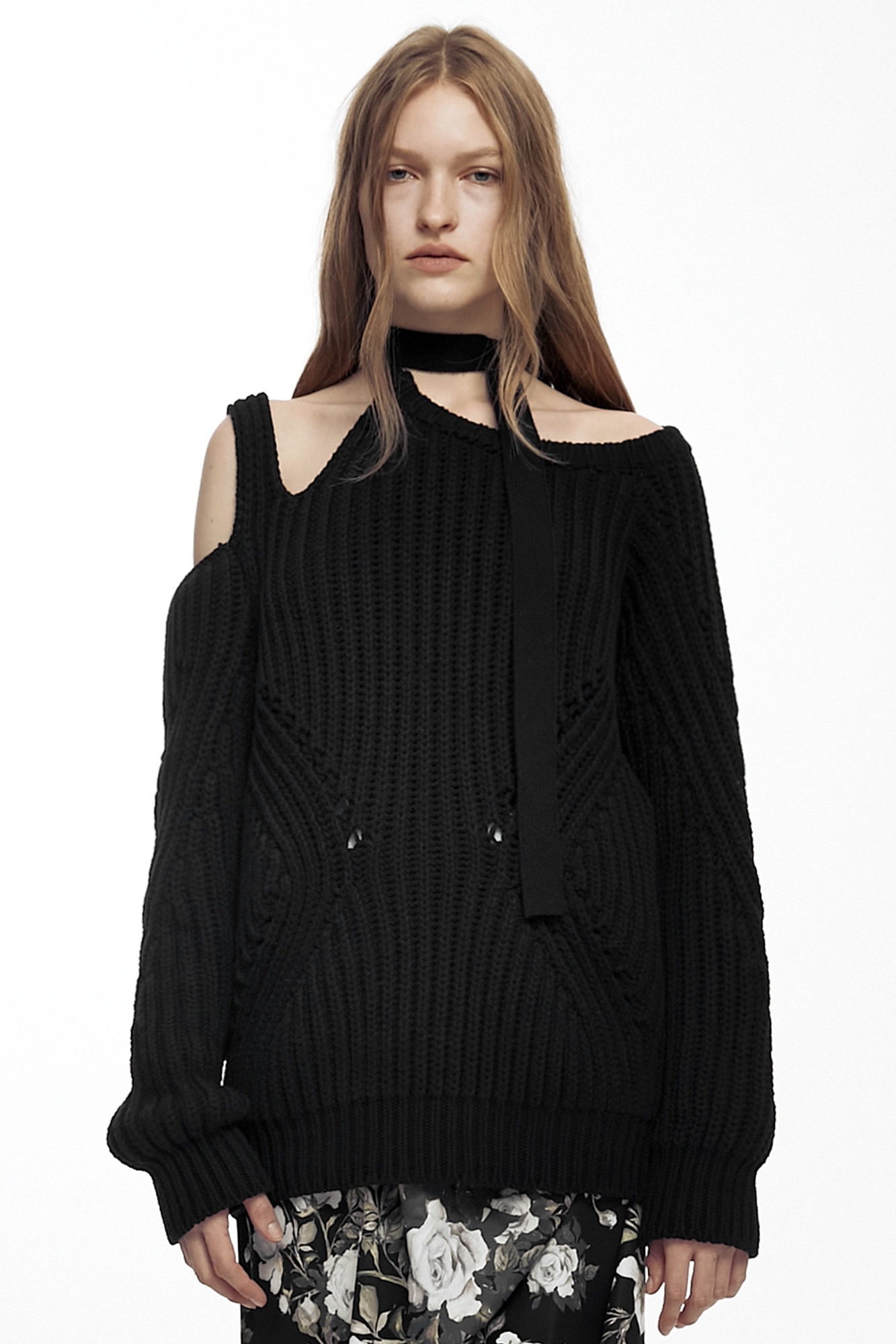 SLIT TIE KNIT BLACK