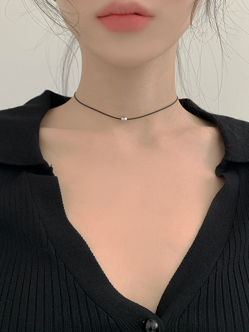 Mini metal ball necklace