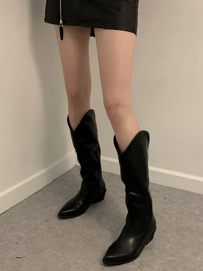Middle western boots