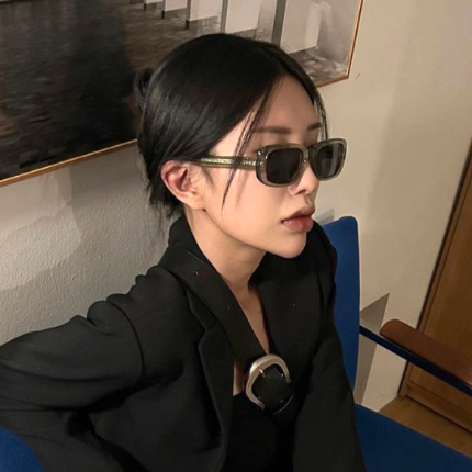 페이크미 갓챠 CKK 클리어 카키 스퀘어 두꺼운 뿔테 힙한 패션 선글라스