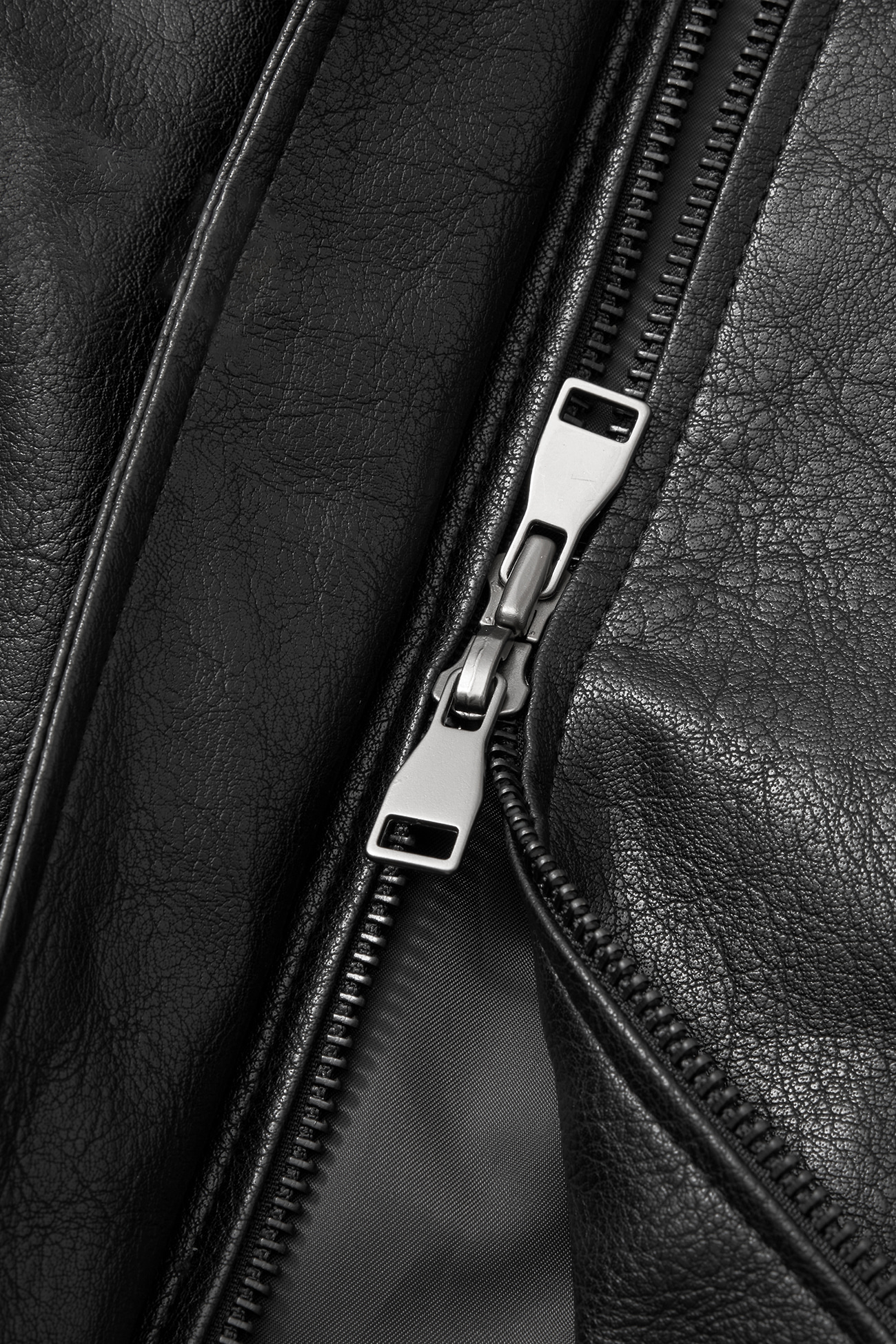 GGUM X DEINET] FRINGE JACKET IN BLACK | DEINET