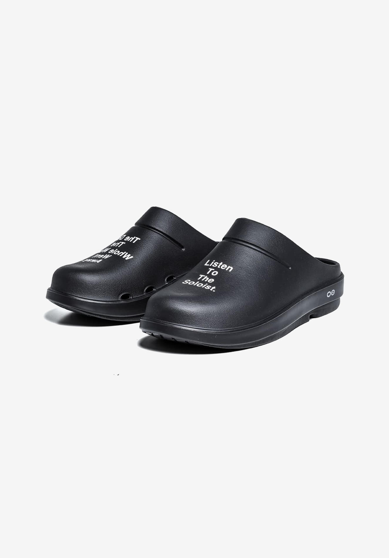 [RE-STOCK] TheSoloist. x OOFOS Signature Clog, black
