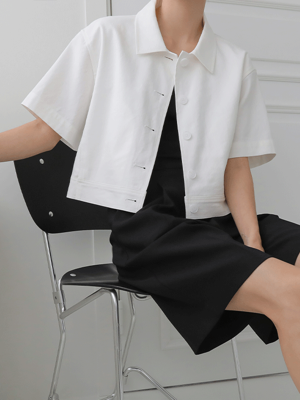 Buttoned Front Cropped Short Sleeve Jacket