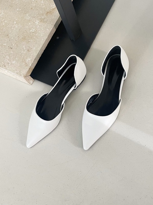36648 Pointed Toe Flats
