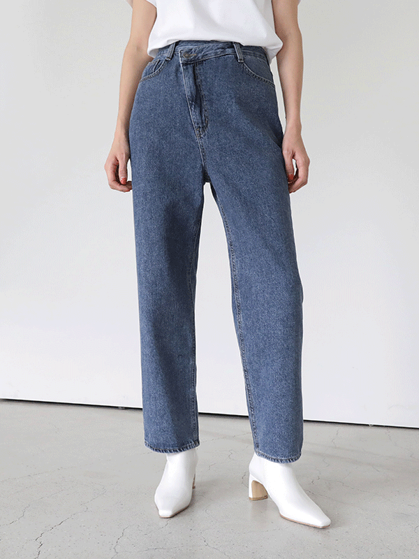 Asymmetrical Front Tapered Jeans
