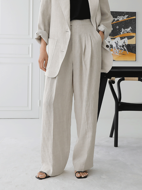 35413 Tuck Wide Tailored Pants